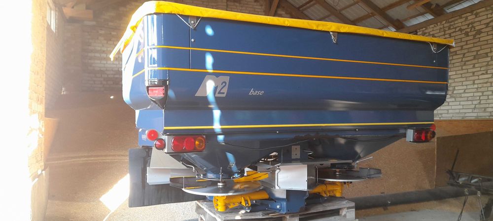 Rozsiewacz Bogballe M2 KRM ( axis, mds,vicon)