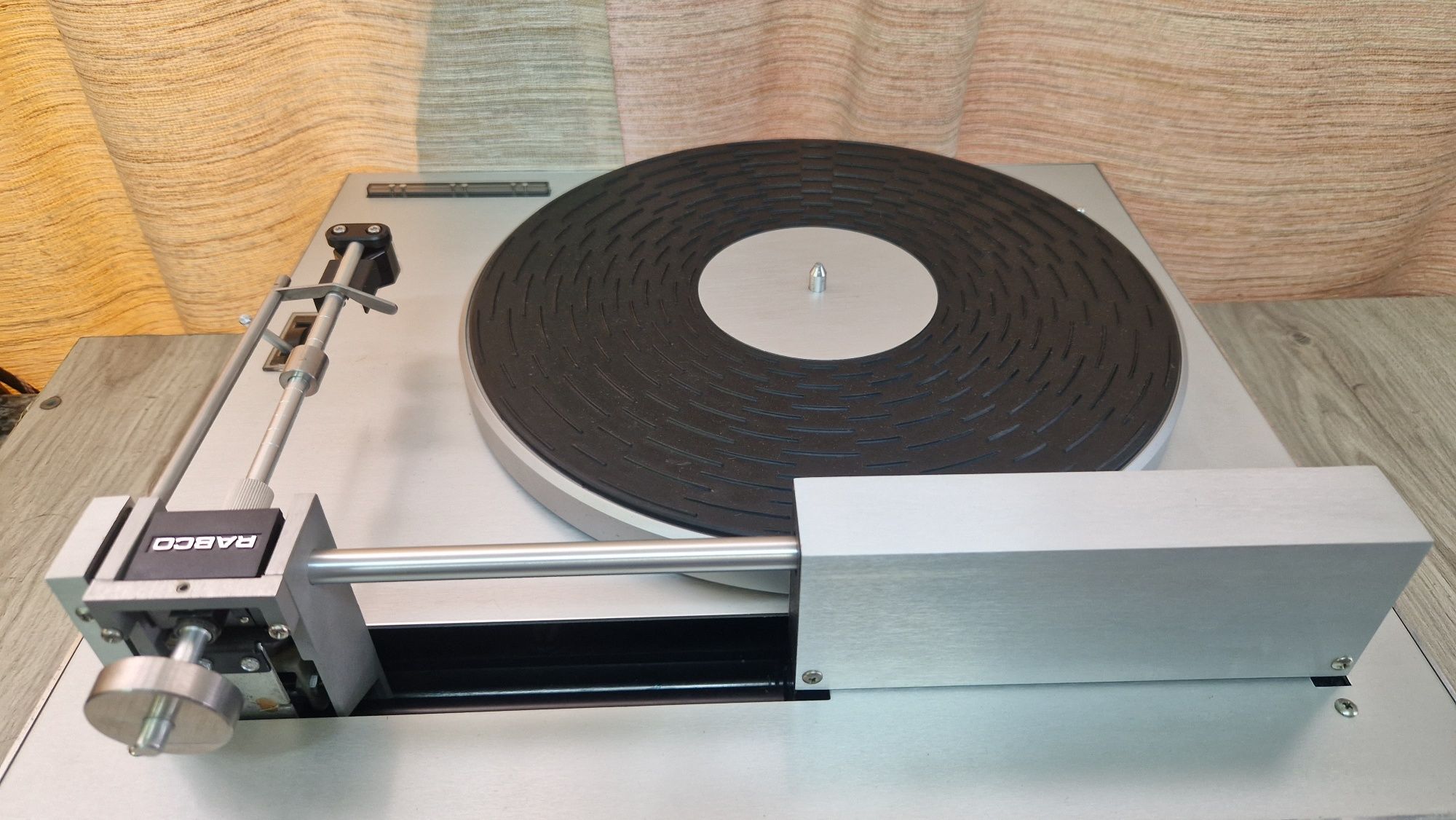 Виниловый проигрыватель Harman Kardon (Rabco) ST7