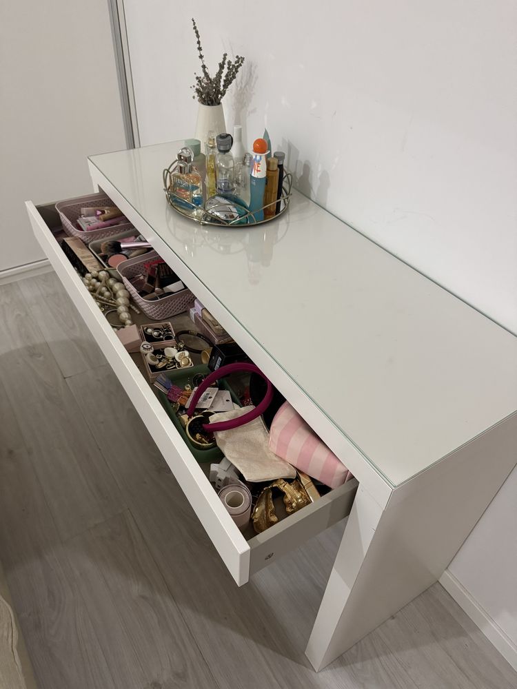 Toucador com vidro ikea