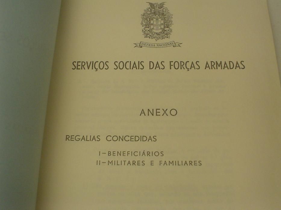2 Livros : A escola do exercito e serviços sociais das forças armadas