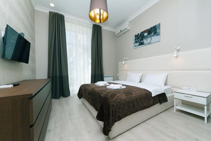 3-кім. Хрещатик 21