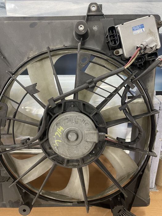 Вентелятор тойота хайлендер 2012 рік Toyota Highlander 2012