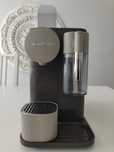 Máquina de café DELONGHI Nespresso
