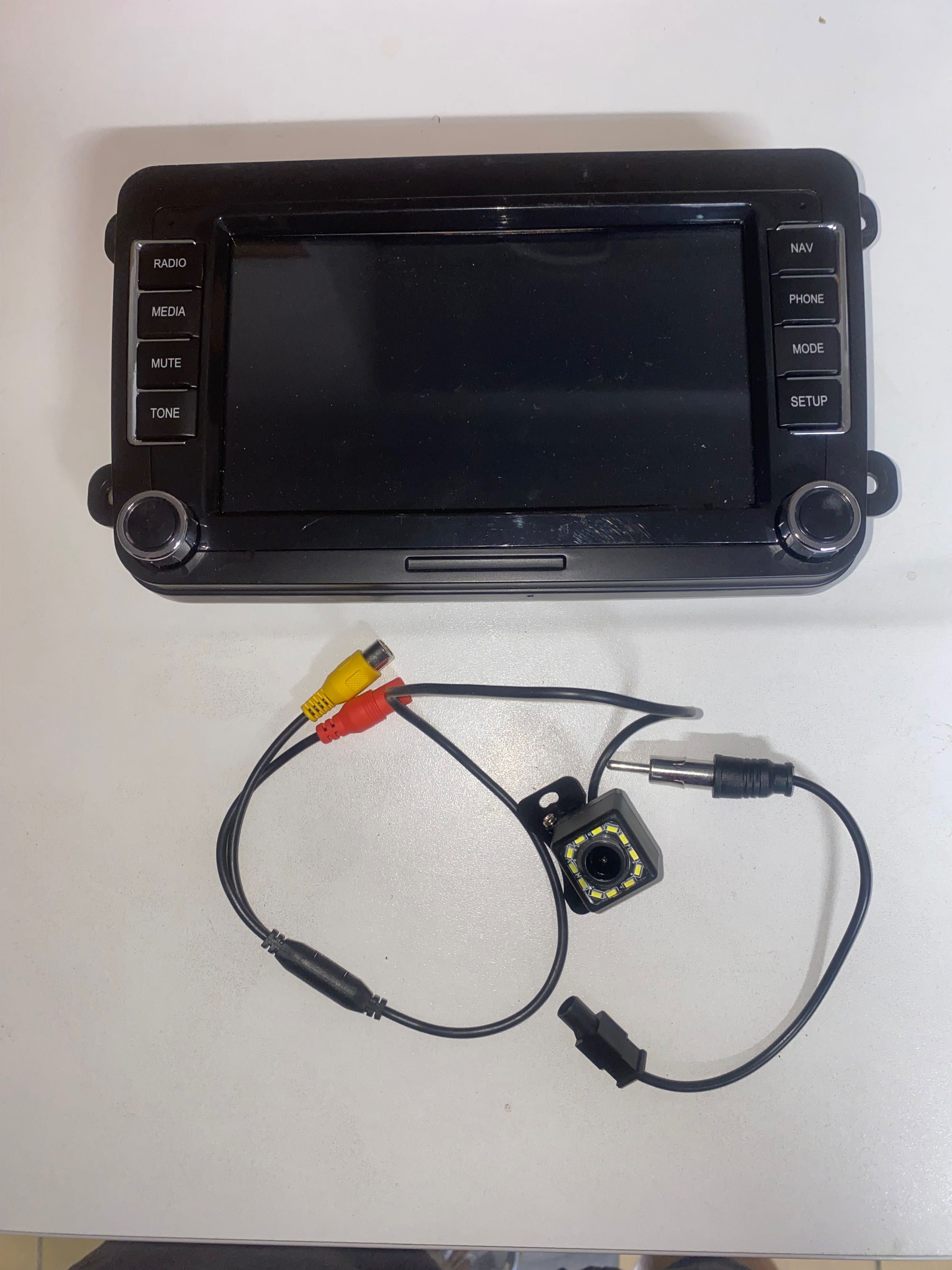 Multimedialny Odtwarzacz Samochodowy z Androidem – Model SHA16/23