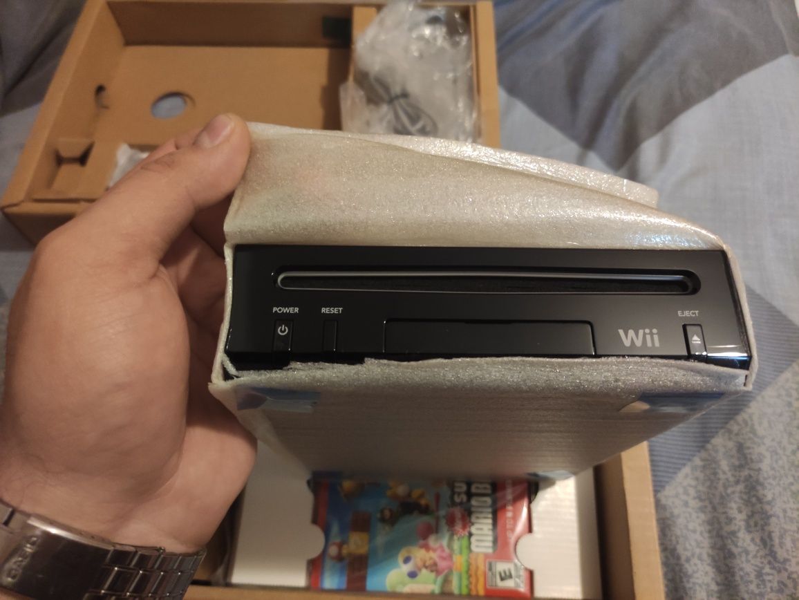 Продам новую Nintendo Wii