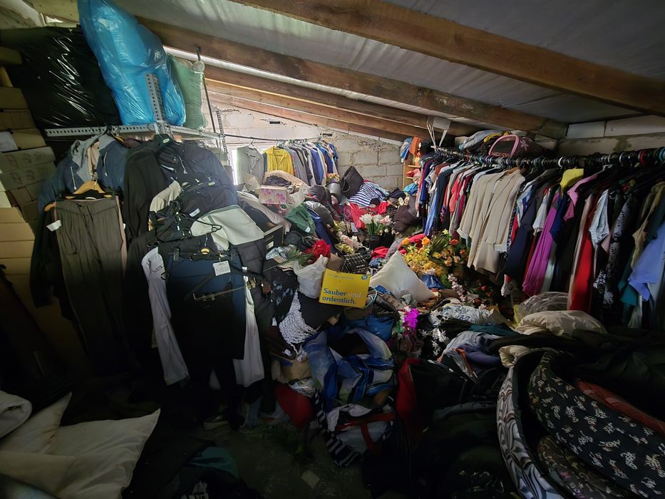 Wywóz śmieci odpadów mebli utylizacja odbiór porządkowanie sprzątanie