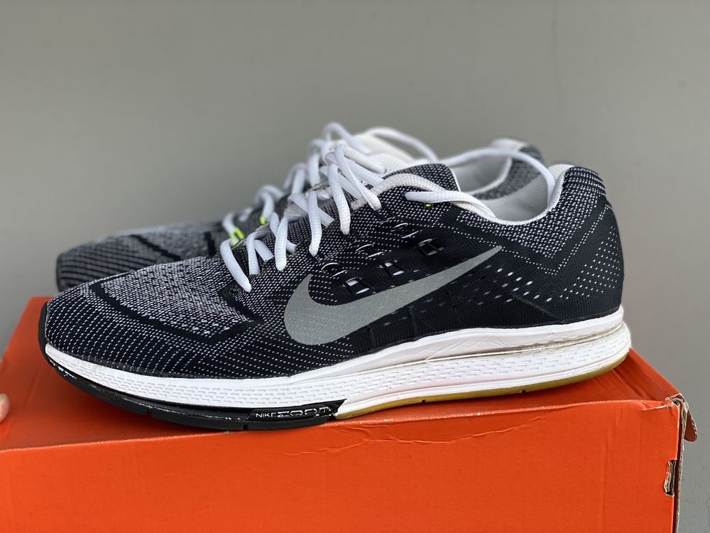 nike zoom structure 18  12 /30см по стельке