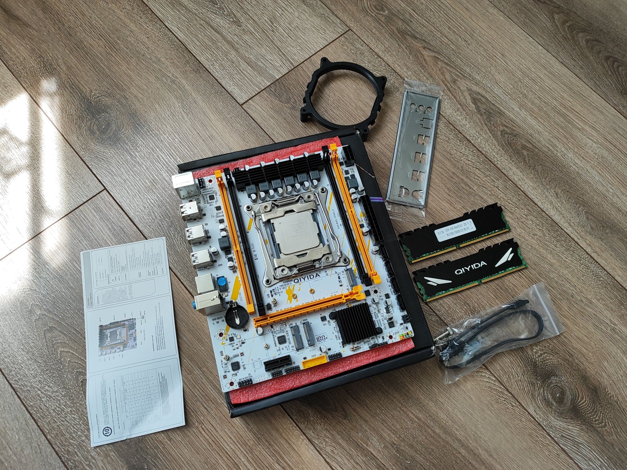 Ігровий комлект 14 ядер Qiyida x99 + Xeon 2680v4 + 32 Gb ddr4