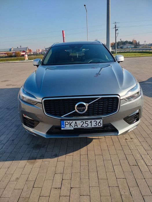 Volvo XC 60 D5 235 KM R-Design Panoram kamery 360 HUD