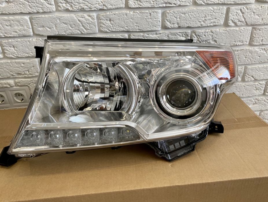 Фары оптика рестайлинг Toyota Land Cruiser 200 2007-2015 хром
