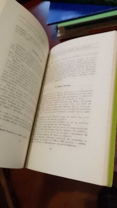 O Livro dos Mundos Esquecidos - Robert Charroux