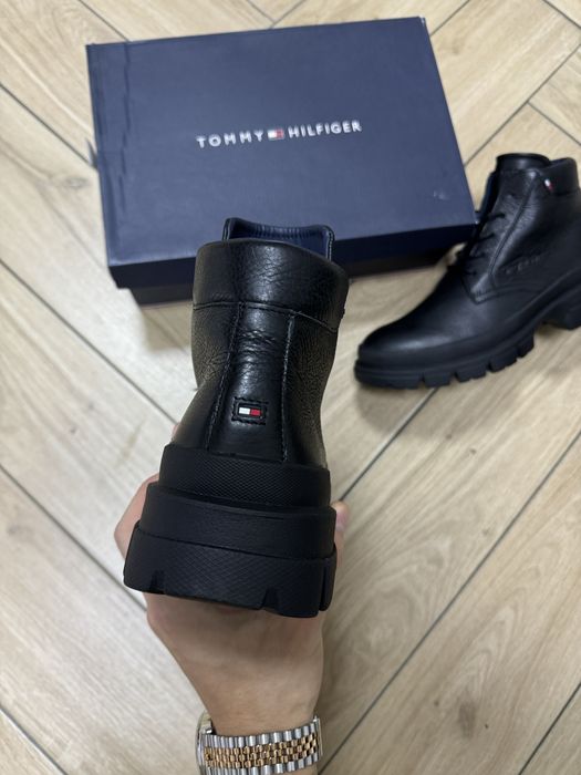 Nowa Trapery Męskie Skórzane Tommy Hilfiger Czarne Wiązane Trzewikj