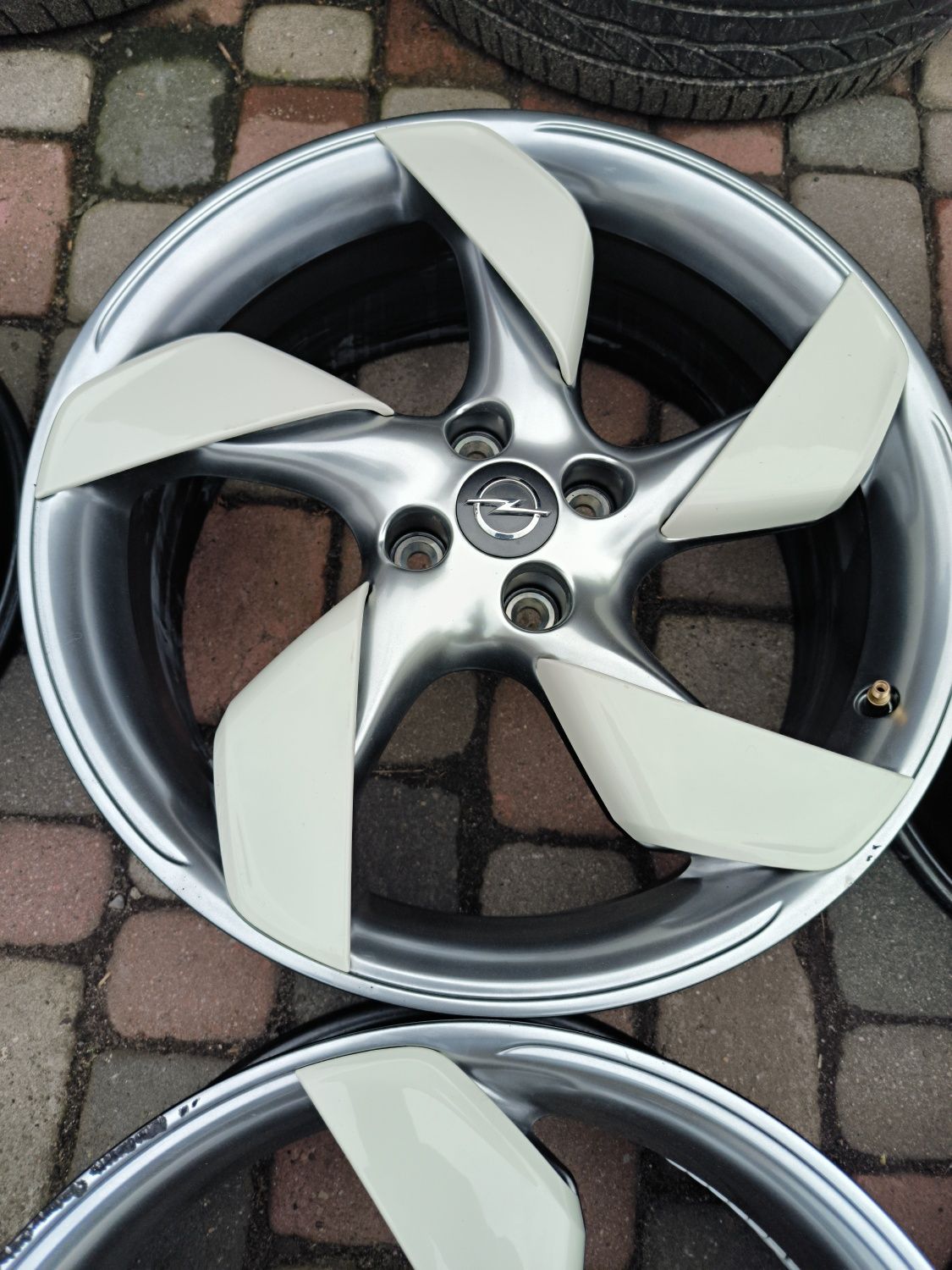 Felgi aluminiowe 18 Opel Adam OPC  4x100