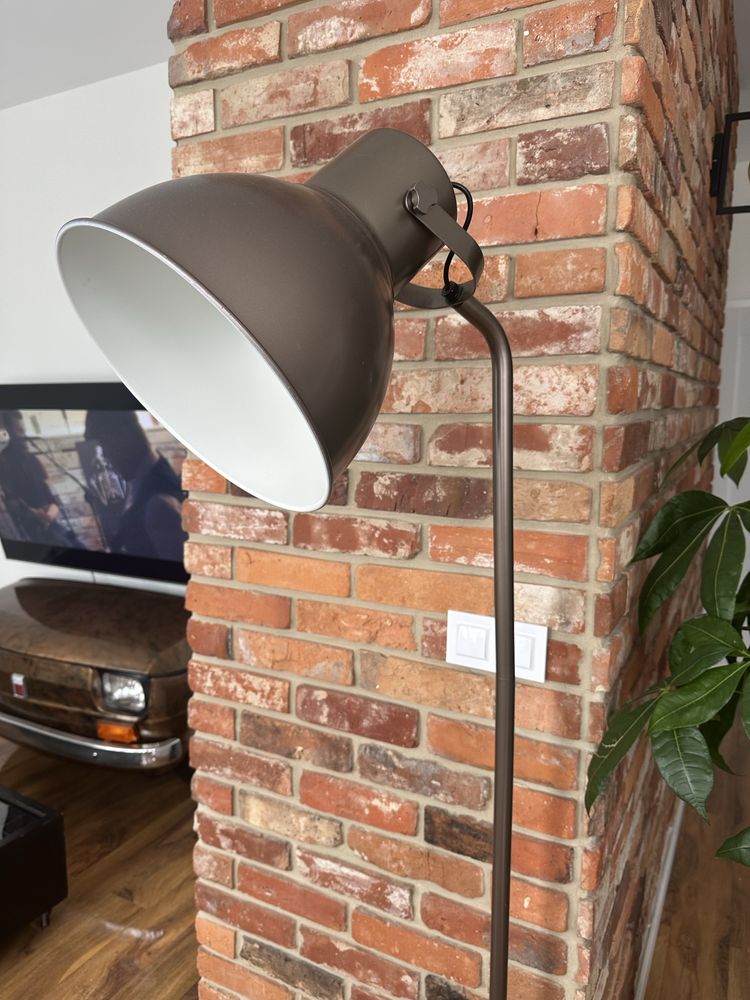 Lampa podłogowa ikea