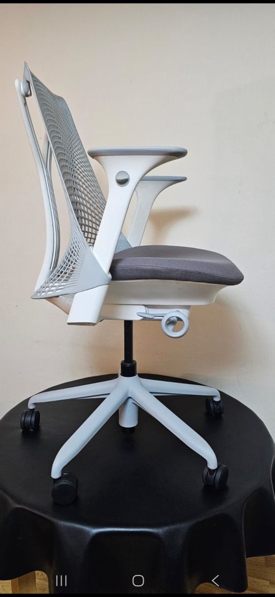 Promoção Cadeira HERMAN MILLER