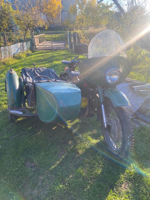 Мотоцикл 750. кубів . савецкий .