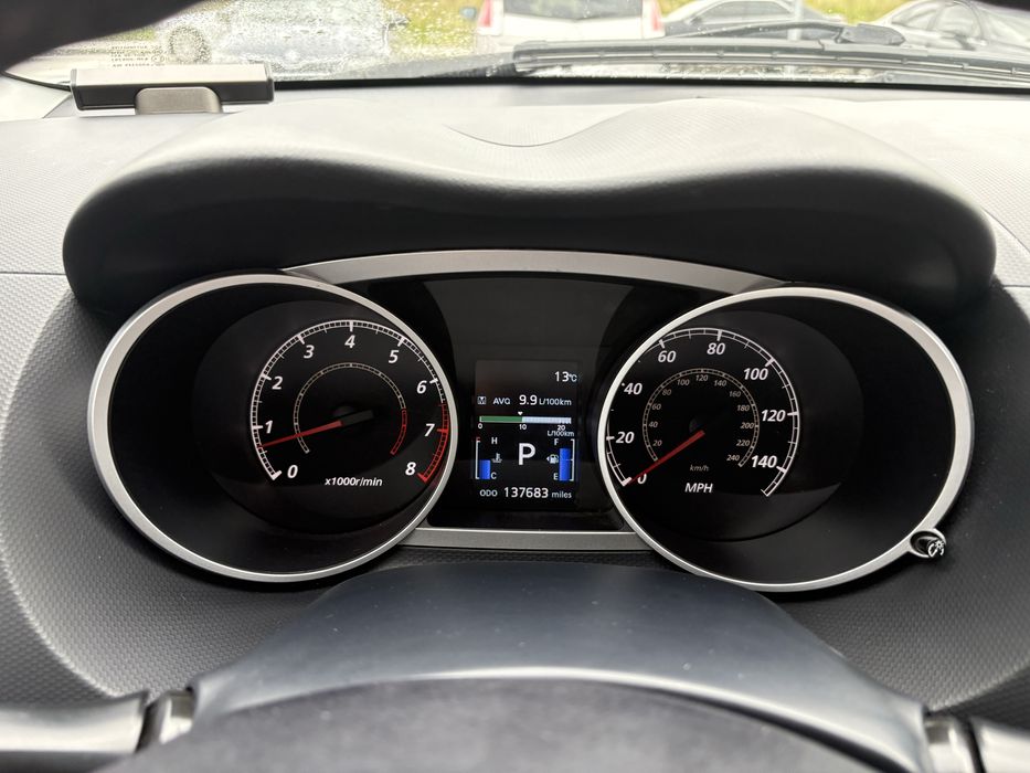 Mitsubishi outlender xl 2011 2.4 бензин, варіатор (автомат)