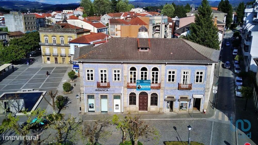 Prédio T8 em Fafe de 910,00 m2