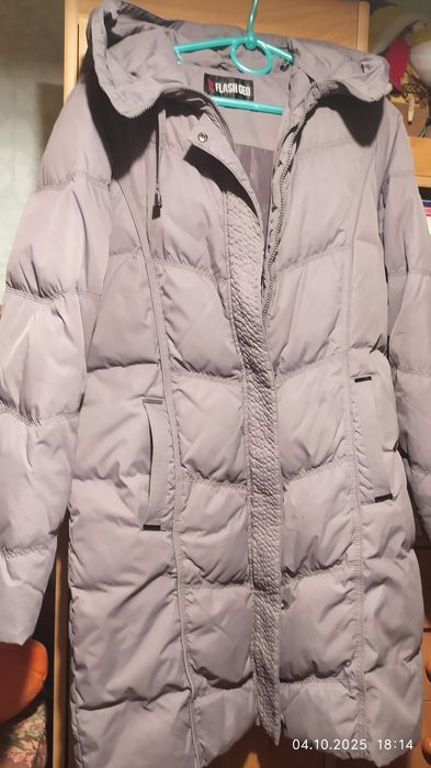 Пуховик жіночий ''Flesh geo''.Розмір-48.