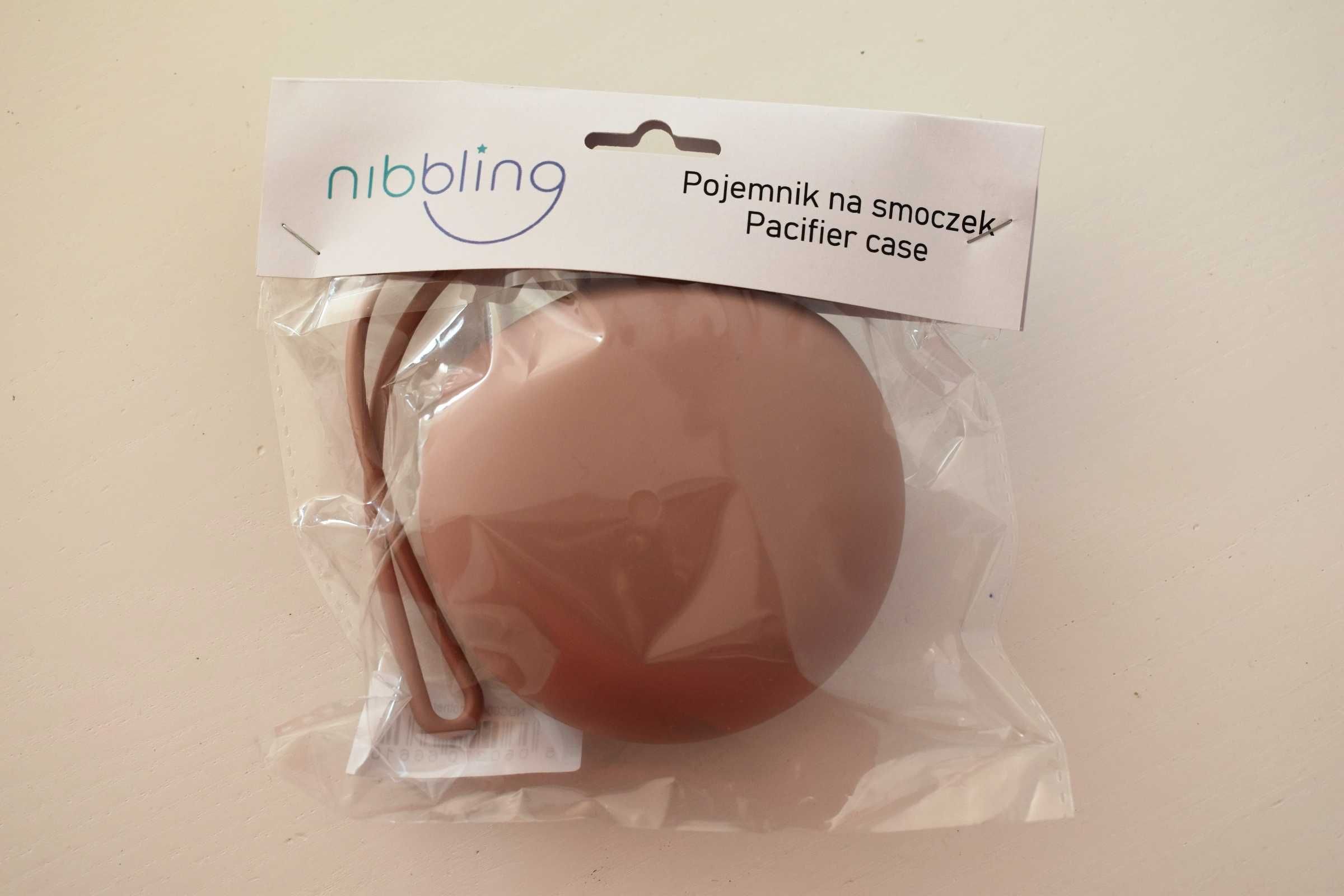 Pojemnik na smoczek Nibbling Blush