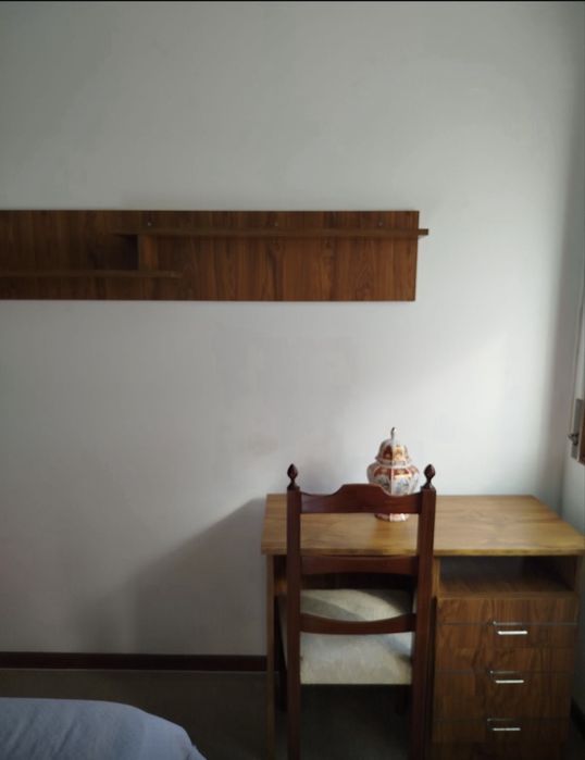 Alugo quarto de solteiro