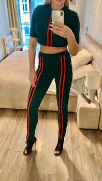 Dres komplet zielony lampasy pasy crop top krótki top legginsy Gucci