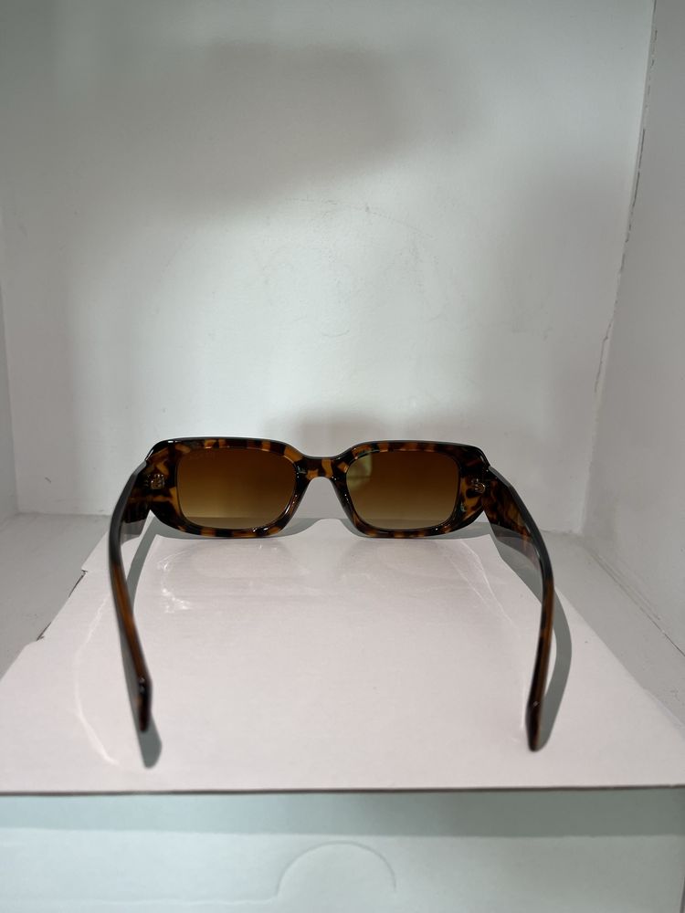 Okulary przeciwsloneczne prada panterkowe