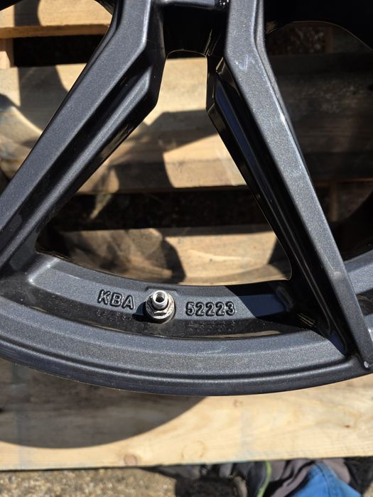 Alufelgi Dotz 5x112 Audi VW Mercedes Skoda 8,1/2jx20" et45 kba 52223