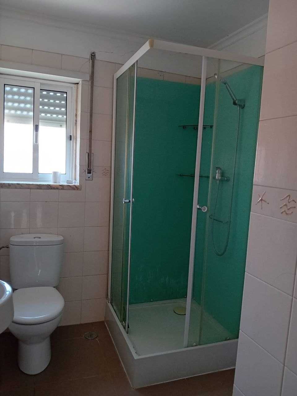 Arrenda-se apartamento T 1  Almada