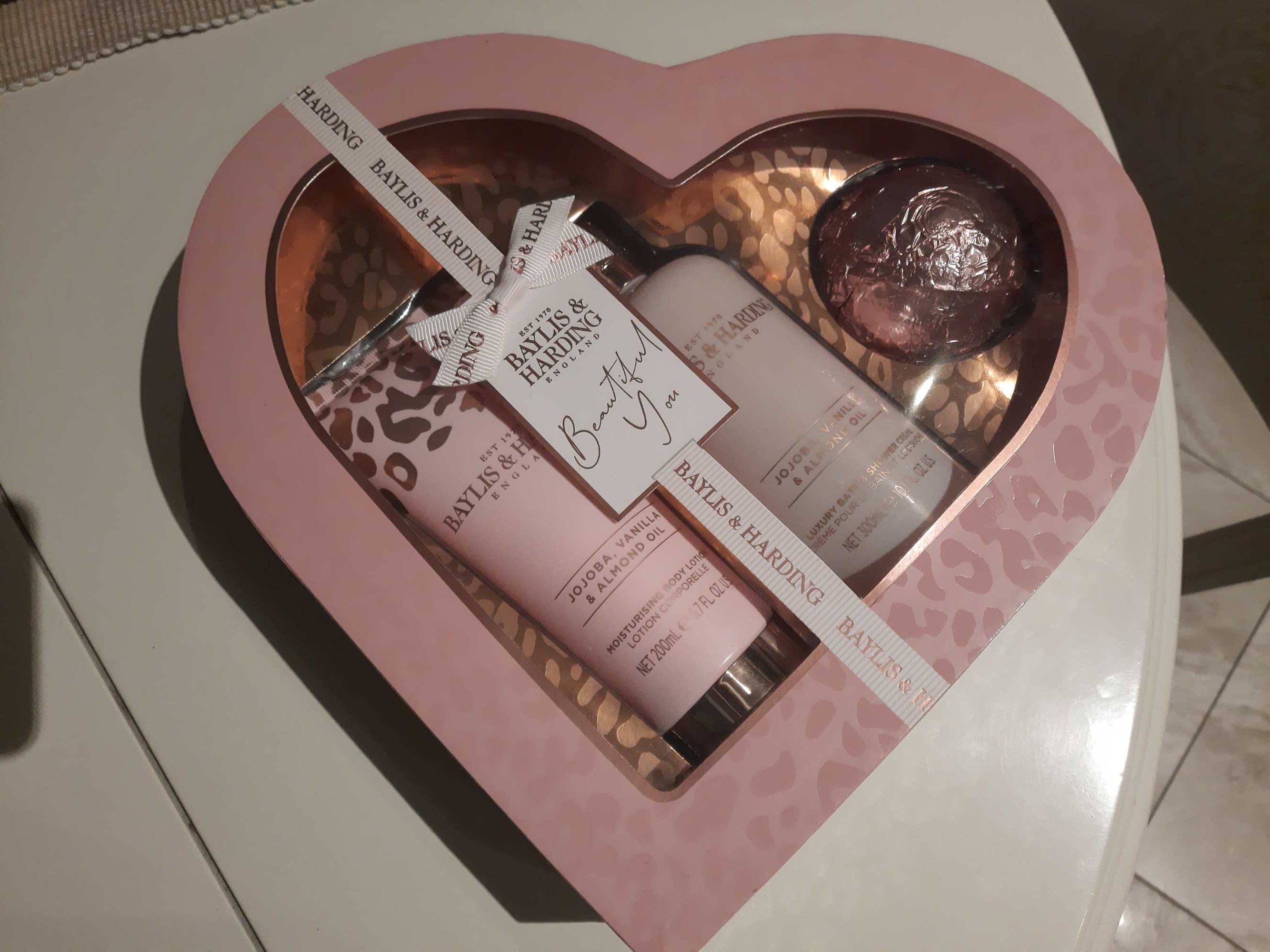 Набір Baylis & Harding jojoba, vanilla, аlmond oil
