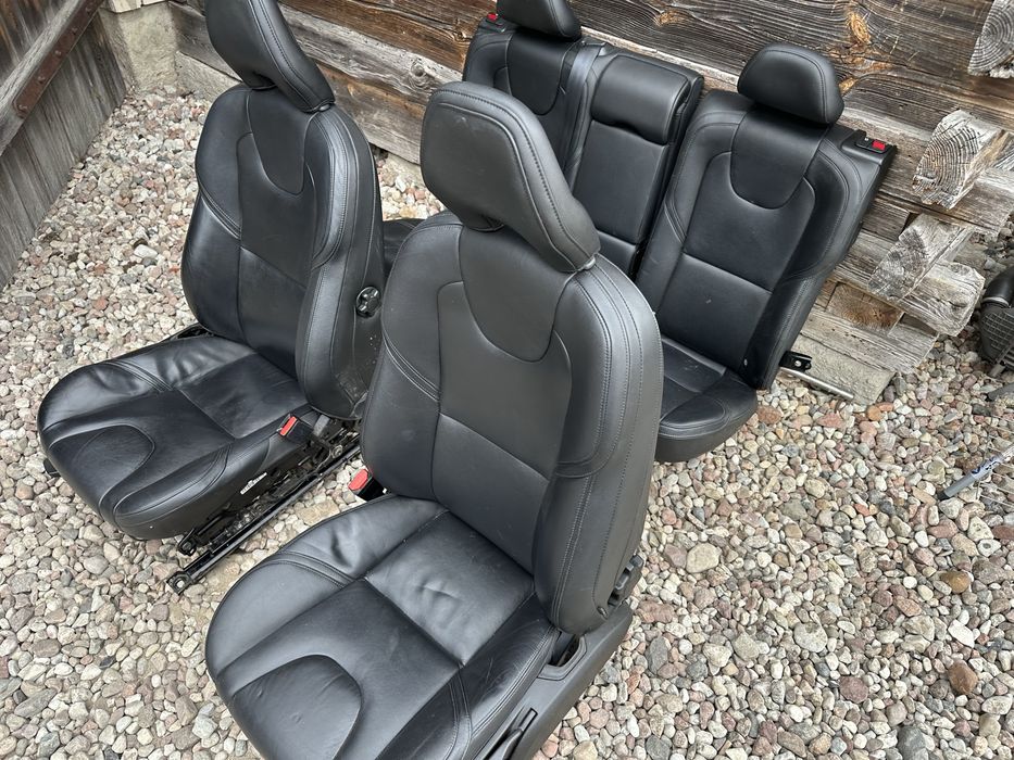 VOLVO V40 V40CC 2016 kpl wnętrze skóry fotele kanapa oparcie okazja