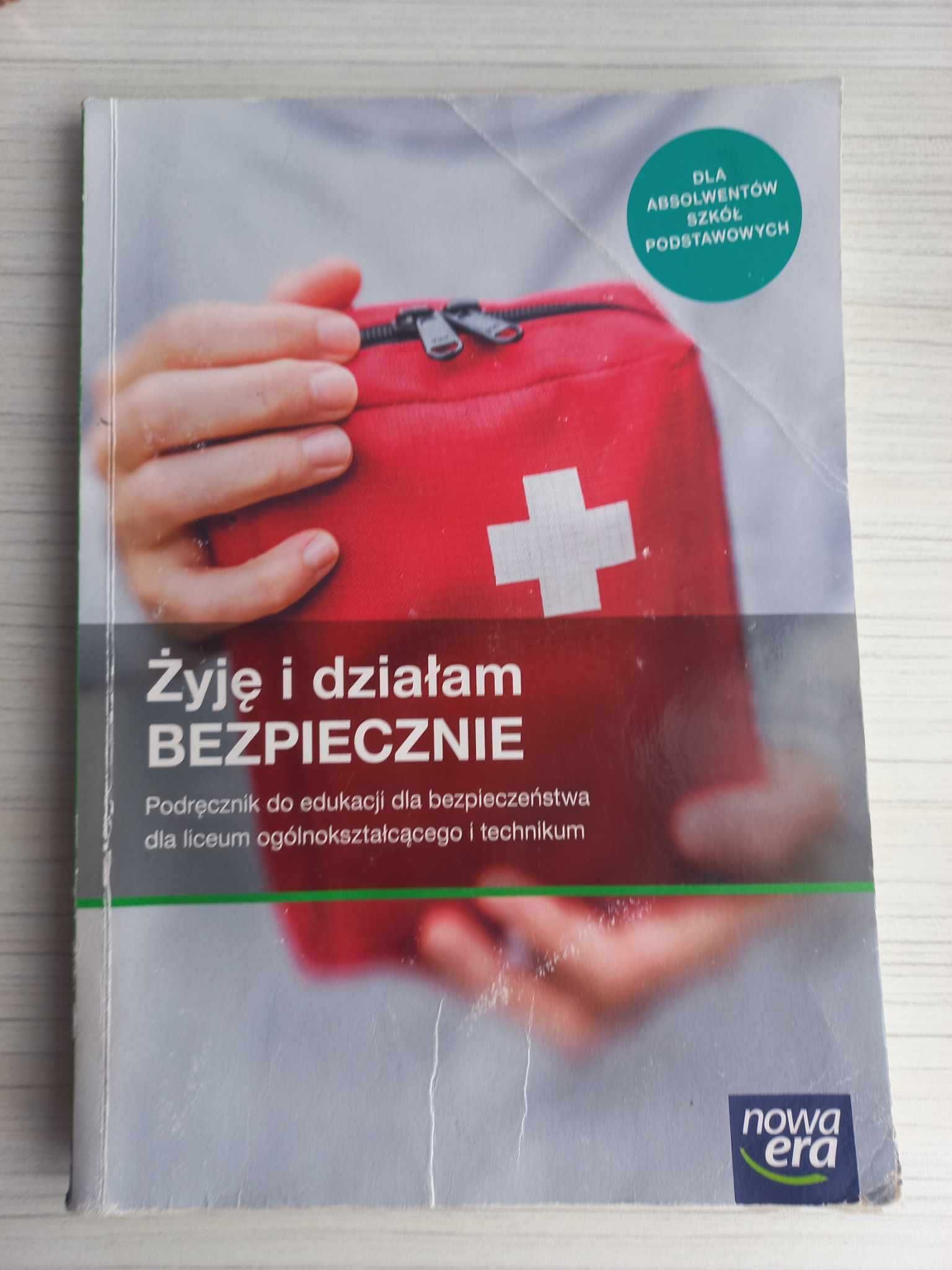 Podręcznik do EDB - Żyję i działam bezpiecznie - kl. 1LO / Tech