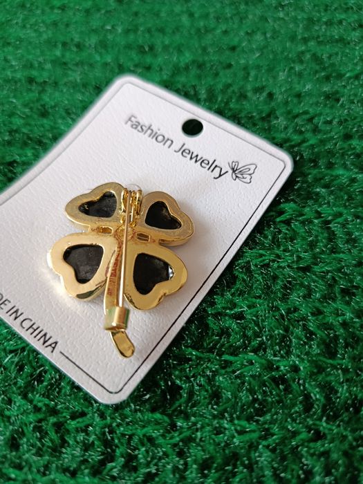 Broszka koniczyna szczęścia