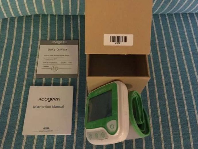 Equipamentos diagnóstico: otoscópio, termómetro, tensiómetro, oximetro