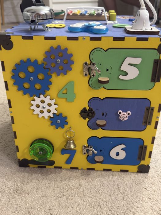 Бізі куб в ідеальному стані (різнокольоровий)