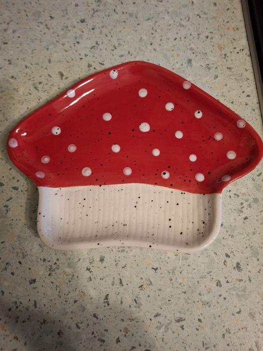 Talerzyki muchomorki