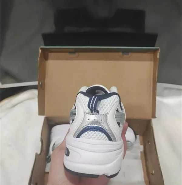 "Buty damskie Sportowe" New Balance MR530SG Silver Biały Roz 39.5