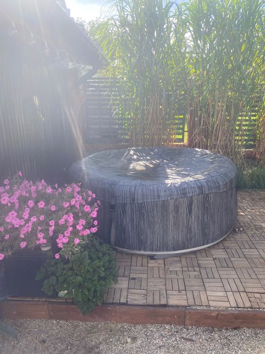 DUŻE JACUZZI OGRODOWE dmuchane używane 1200L 6 osób
