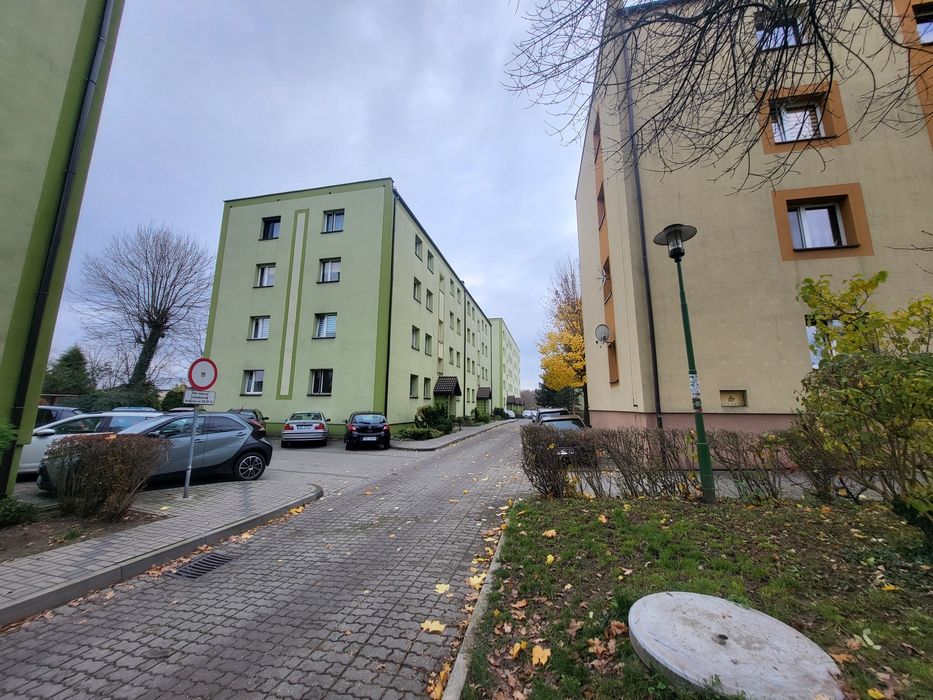 Sprzedam kawalerke oś. 1 Maja