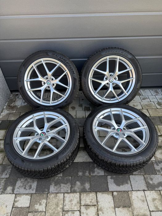 Koła Alfa Romeo Felgi GIULIA STELVIO 8.5&quot; x 20&quot; 5x110 ET31 Opony Pirelli Scorpion 255/45 R20