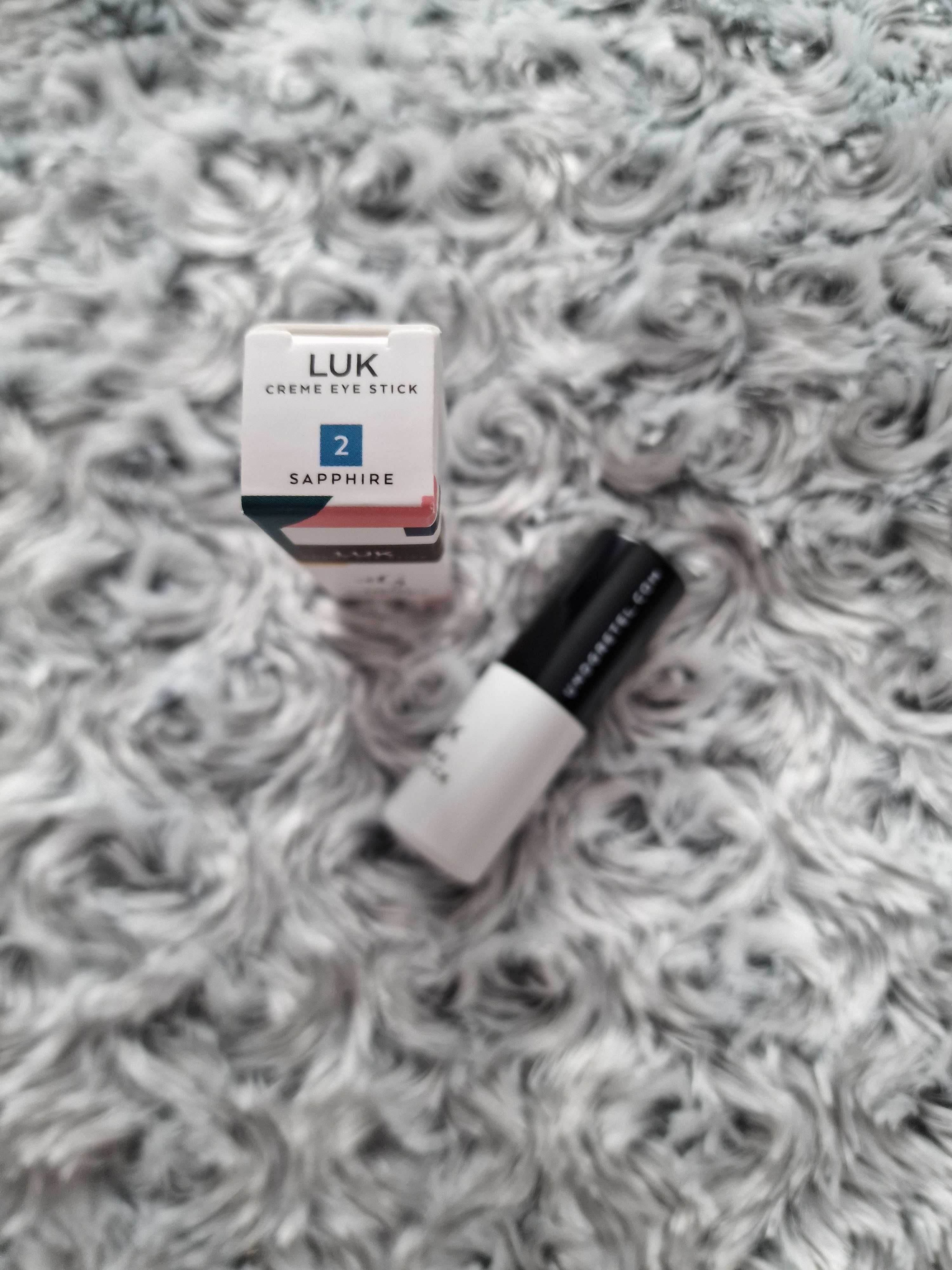 Cień do powiek w sztyfcie LUK Creme Eye Stick Und Gretel 02 Sapphire
