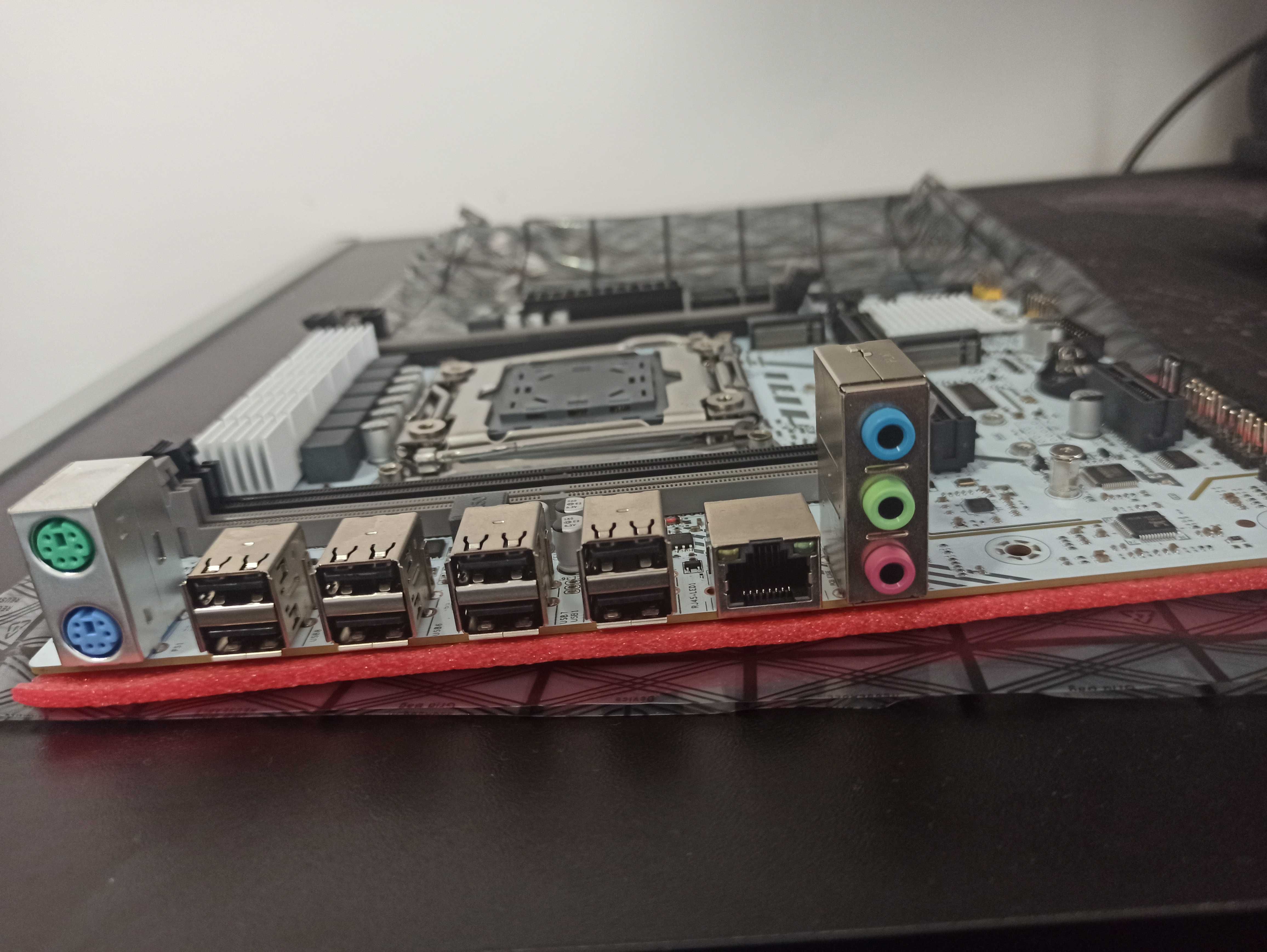 Płyta główna Qiyida x99 LGA2011-3 DDR4 ECC Gaming / Serwer