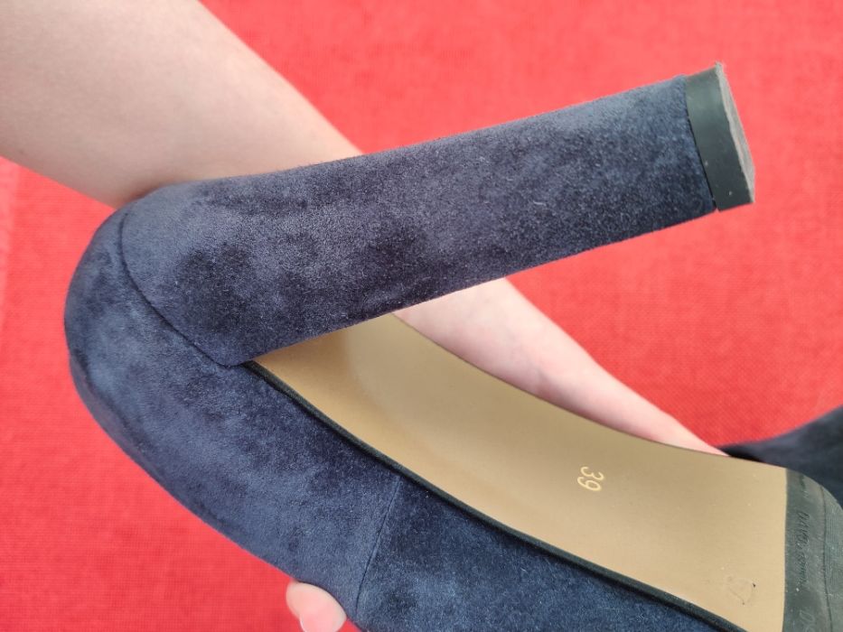 Туфли замш темно- синие на каблуке и платформе,