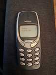 Nokia 3310 z ładowarką
