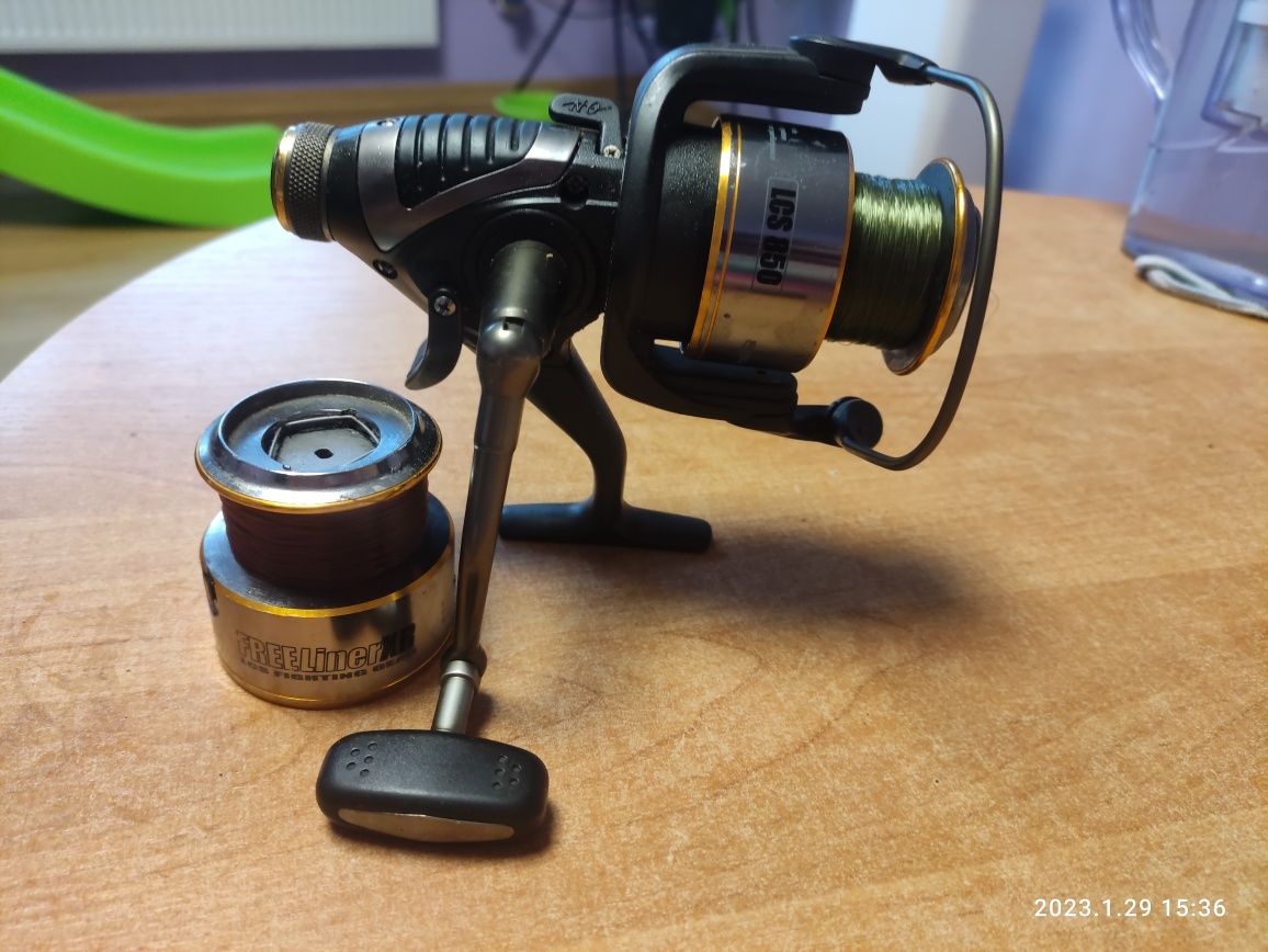 Kołowrotek Freeliner XR LCD 850 wolnobieg gruntowy