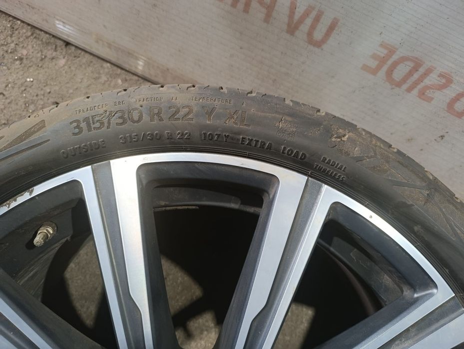 Komplet oryginalnych kół do BMW X5; X6 - alufelgi 22"