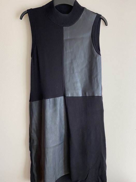 Sukienka z łączonych materialow stradivarius