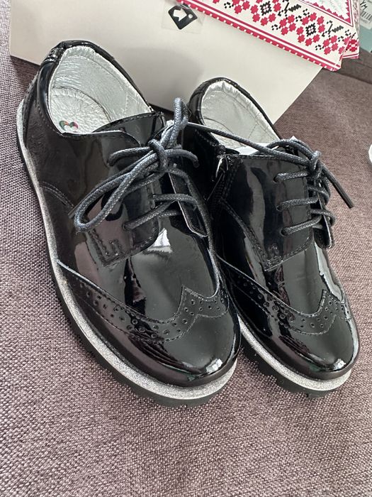 Туфлі НОВІ для дівчинки 29р.