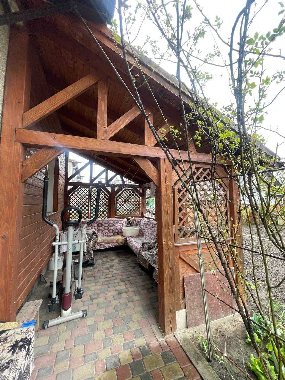 Продається затишний приватний будинок у с. Крихівці