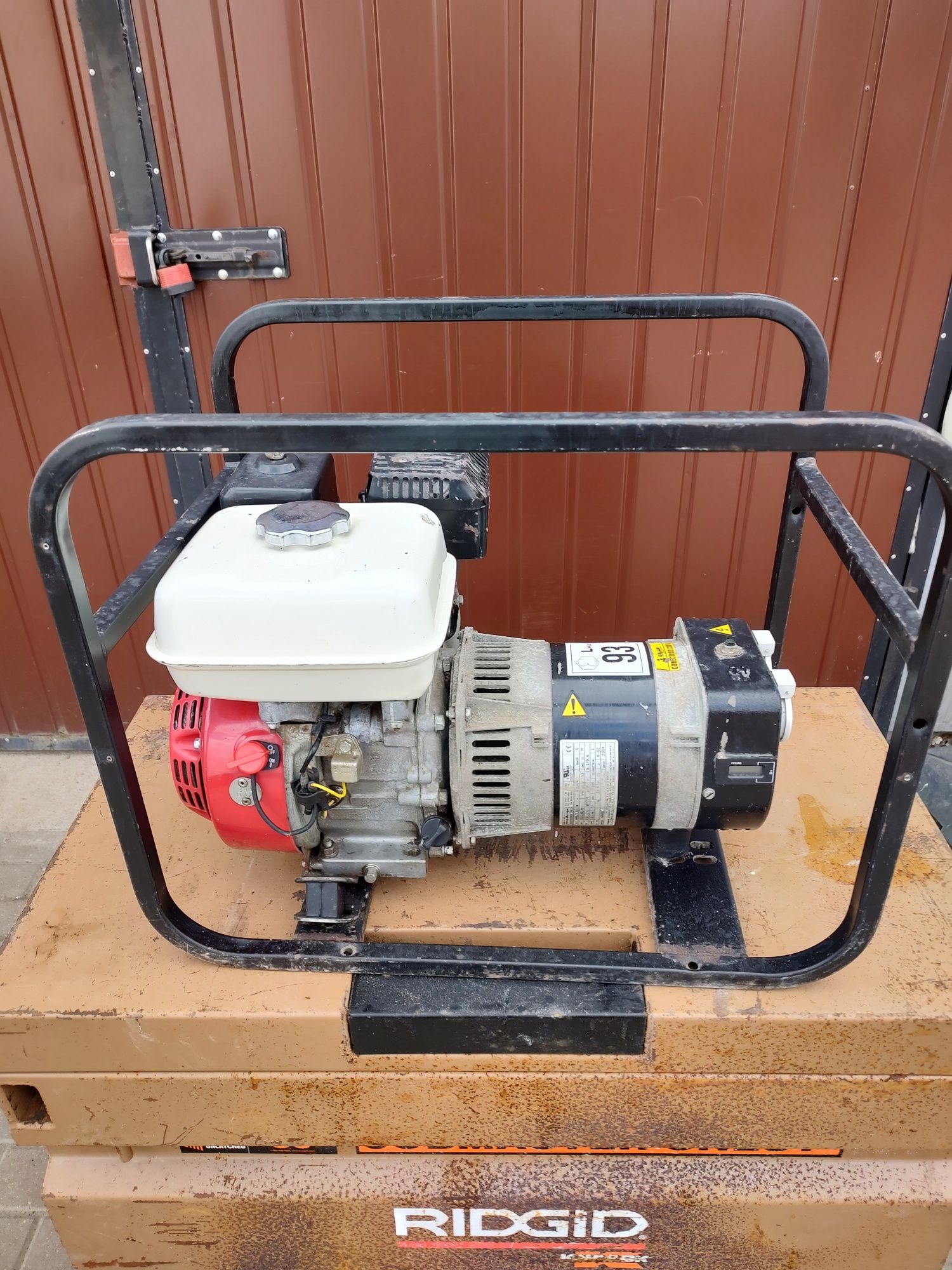 Generator prądotwórczy z silnikiem honda gx 160